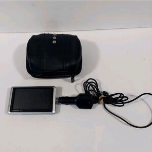 Garmin Nuvi 1300 GPS Slim Driving Navigator Maps 3.4" Touchscreen Case & Charger